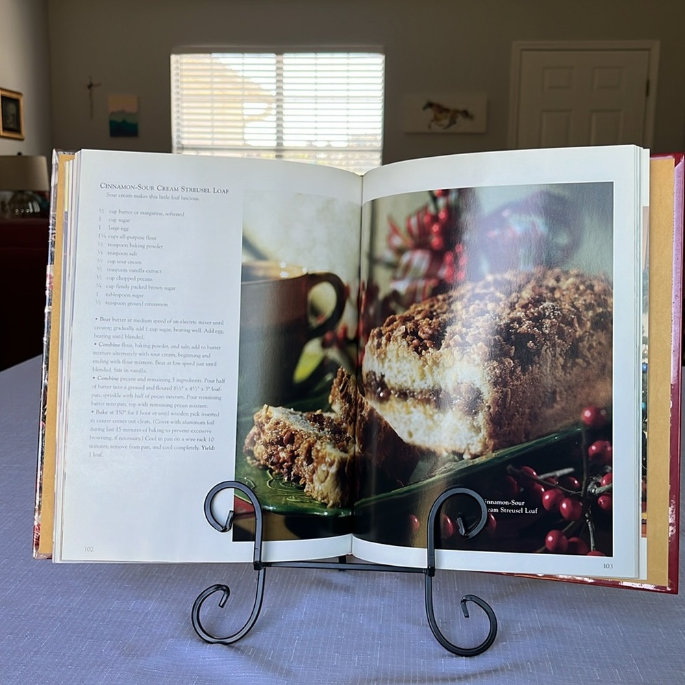 SOUTHERN LIVING CHRISTMAS 1998 - Picture 4 of 12